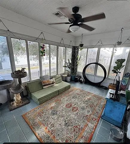 3 bed, 1.5 bath, 1600 sqft, $2,550 — Photo 4