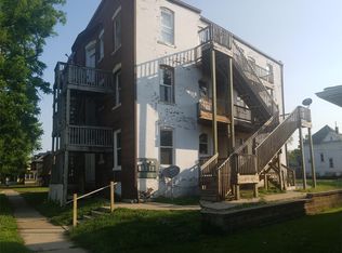 403 Locust St APT 10, Waterloo, IA 50701