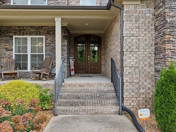 4th image of 1819 Fairhaven Ln