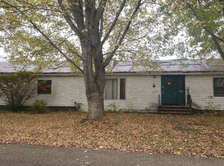 5969 Pine St, Abrams, WI 54101