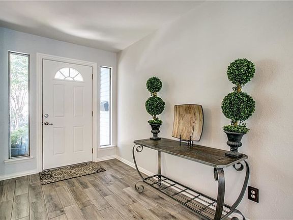 3rd image of 1626 Choteau Cir