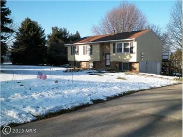 2212 Bluebird Dr, Westminster, MD 21157