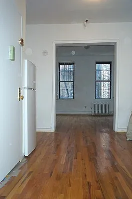 Rented by Tower Brokerage | media 50