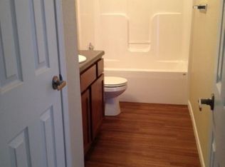 1517 NE Erin Ct, Grain Valley, MO 64029