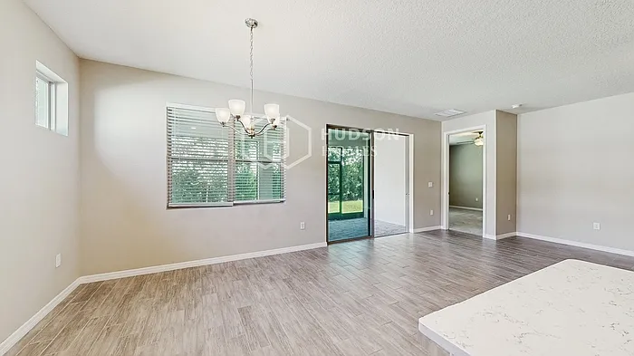 1527 Lyonsdale Ln — Photo 11