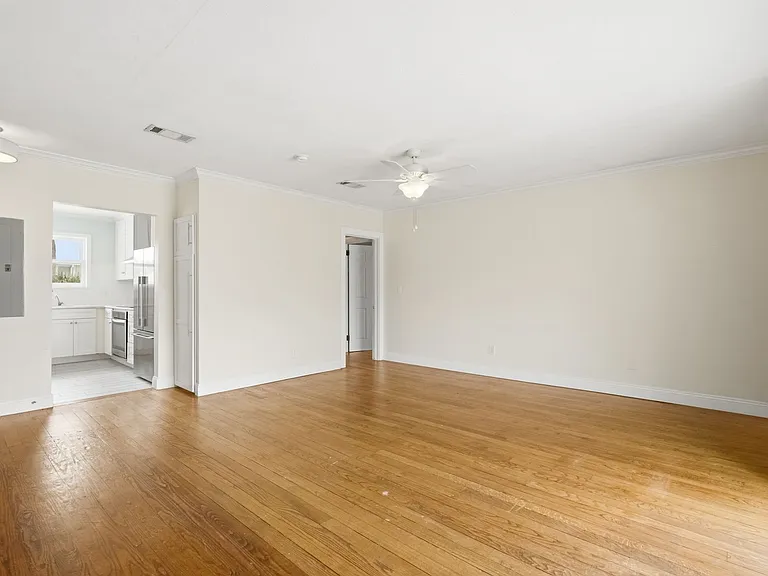 200 Walnut St #2 — Photo 10