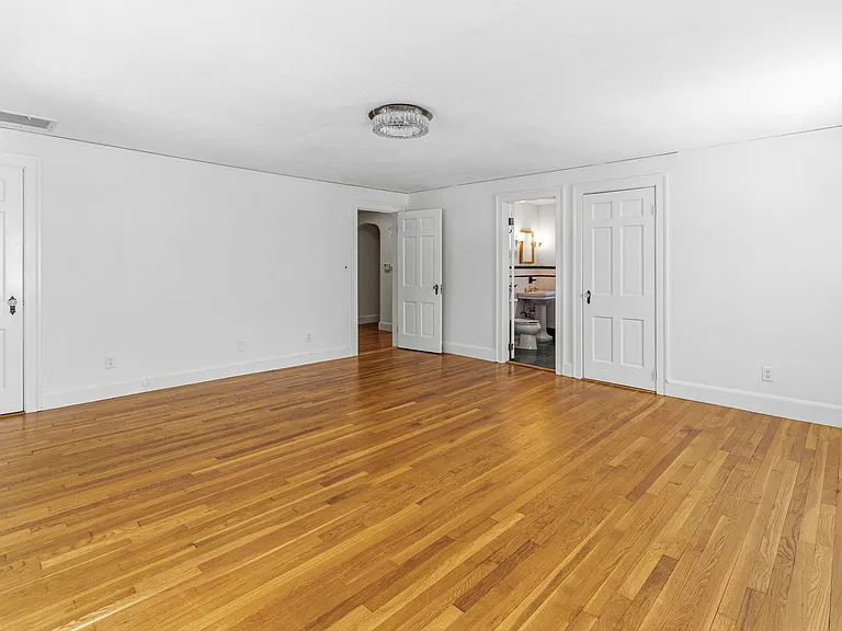 48 Acacia Ave — Photo 34