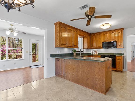 4th image of 1819 Wagon Wheel Cir W