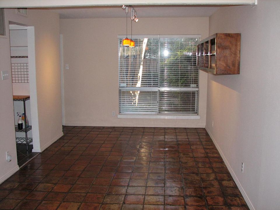 2nd image of 2710 Douglas Ave APT 128