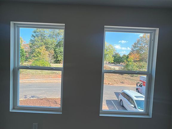 5th image of 135 Villa Ln #18