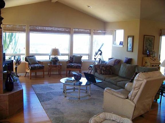 Upstairs Living Area