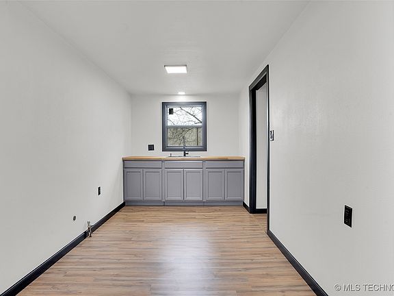 4th image of 421 H St NW