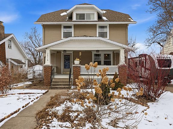 3rd image of 2416 B Ave NE