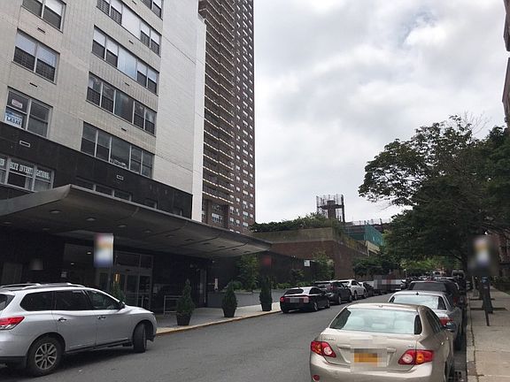4th image of 12510 Queens Blvd #1
