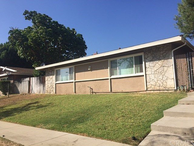 2nd image of 1245 Woodbury Ct