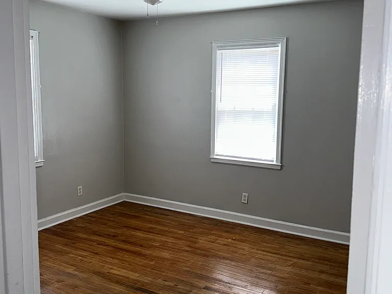1115 Peachtree Ter — Photo 5