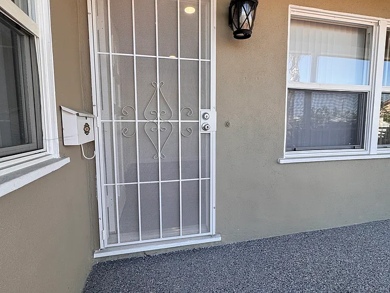 15419 Cimarron Ave — Photo 2