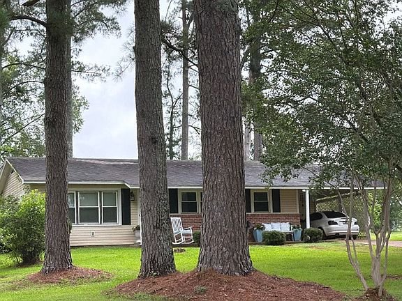 3rd image of 823 State Highway 348