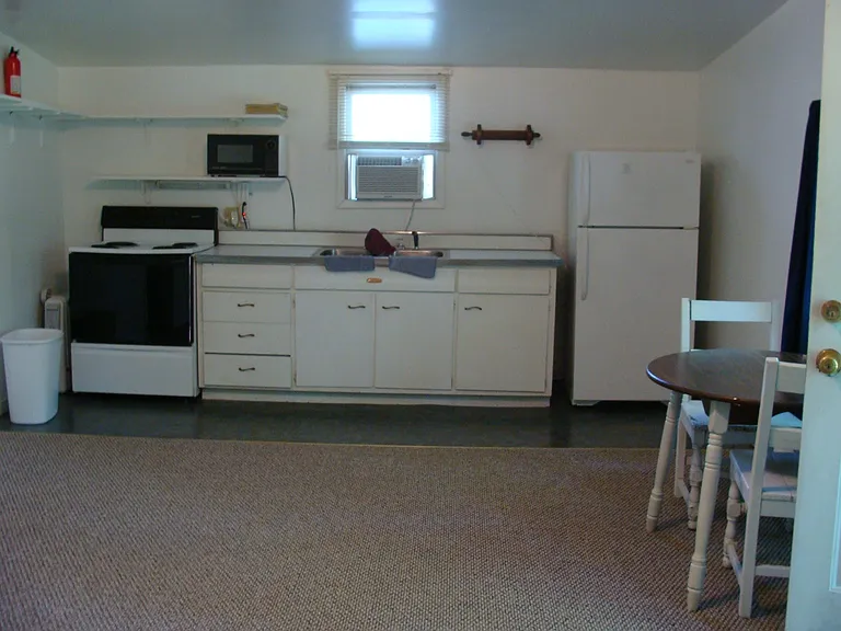824 W Main St #B — Photo 4