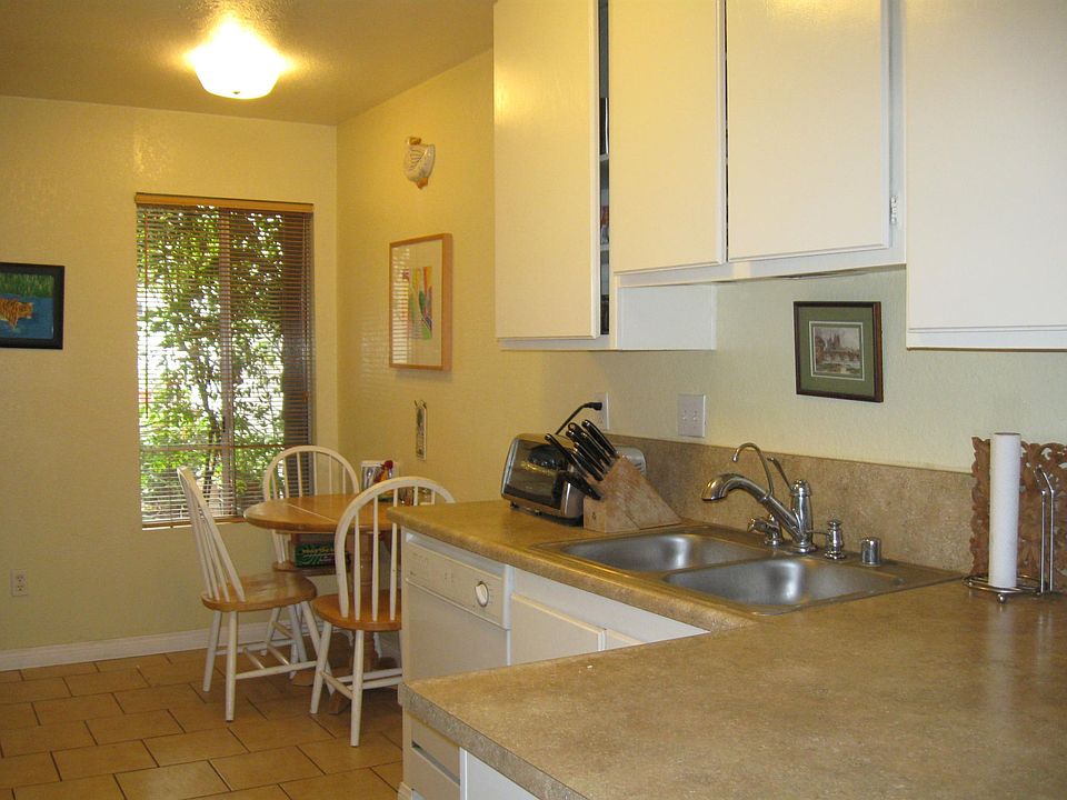 2nd image of 10315 Caminito Agadir