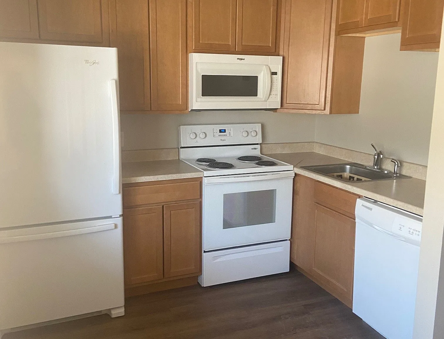 1 bed, 570 sqft, $1,595 — Photo 3