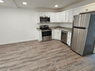 230 Appleton St #11, Lowell, MA 01852