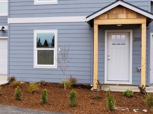 209 Dano Dr, Phoenix, OR 97535