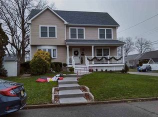 29 S McKinley Ave, Iselin, NJ 08830
