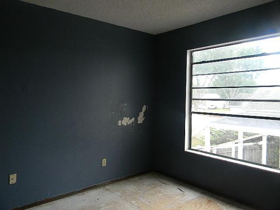 4th image of 1551 Margarete Crescent Dr