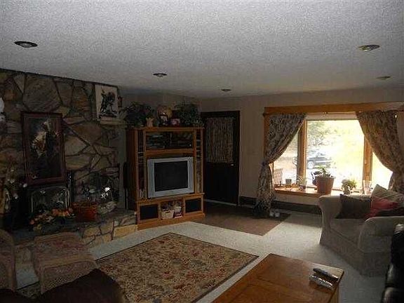 Home for Sale in NORTH POLE, AK $234,900