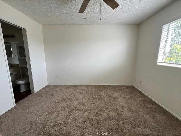 569 E St #30 — Photo 13