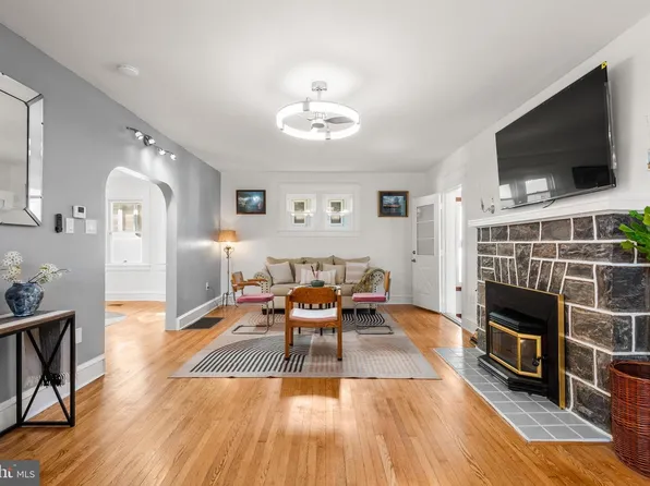 606 Valley Rd, Havertown, PA 19083