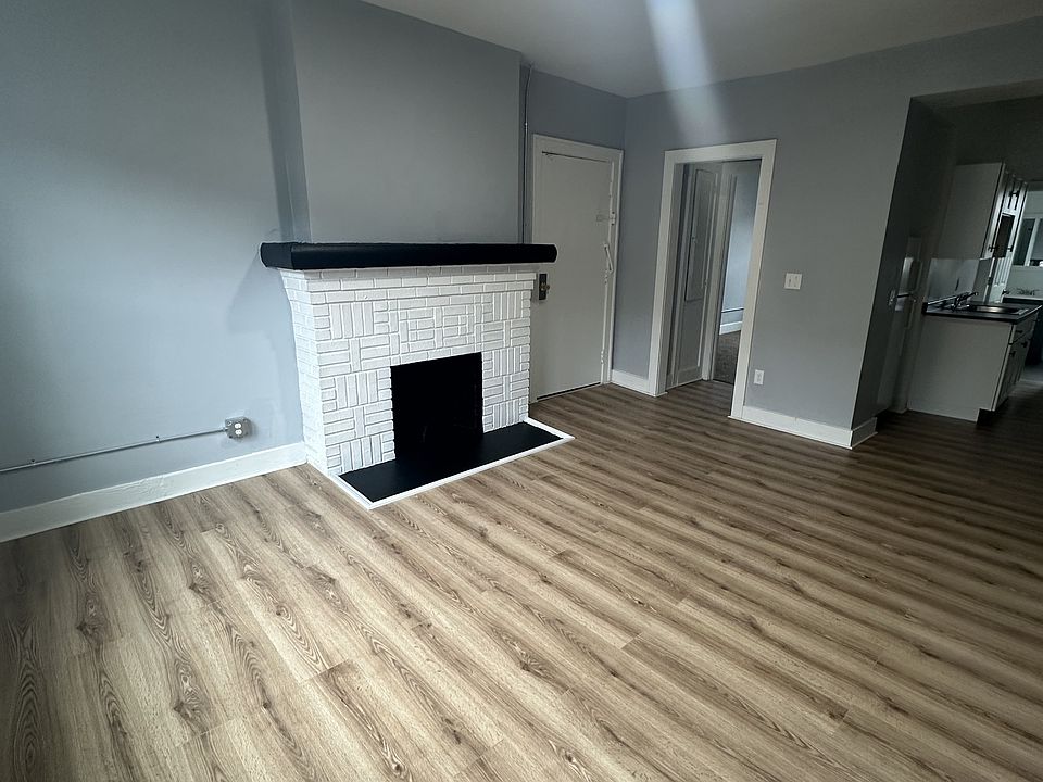 1st image of 2654 N Moreland Blvd APT 30