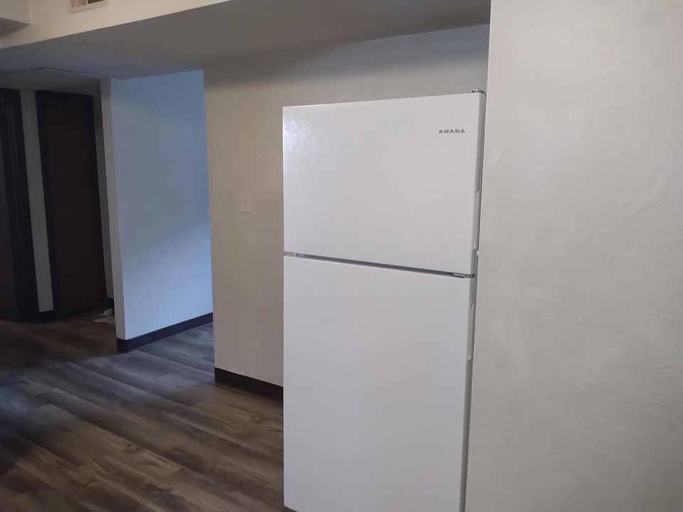 1st image of 52 N Pind Wood Ln #4