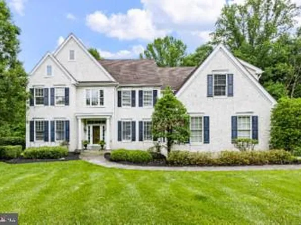 118 Woodridge Dr, Kennett Square, PA 19348