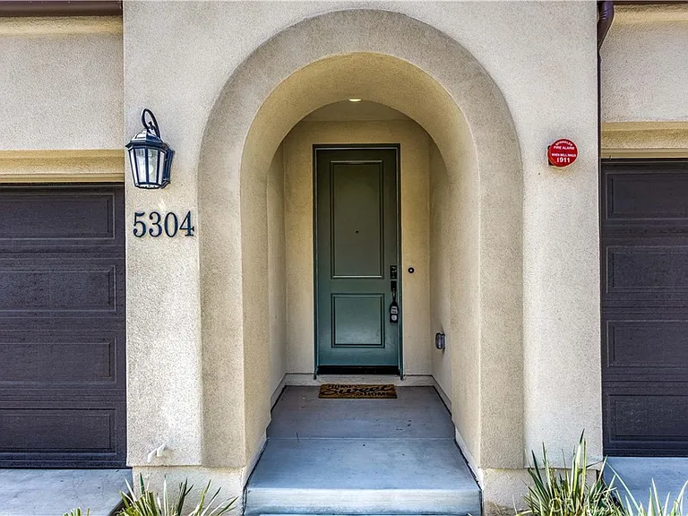 5304 Harvard Way — Photo 3