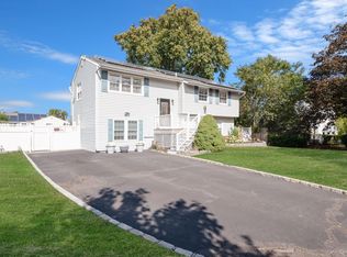 50 Forte Ave, Medford, NY 11763