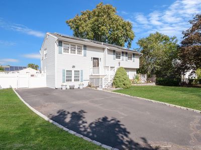 50 Forte Avenue, Medford, NY, 11763