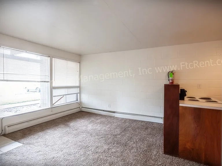 701 Parker St — Photo 5