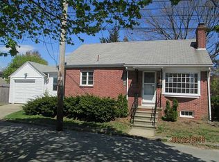 22 Cooke Pl, Warwick, RI 02888