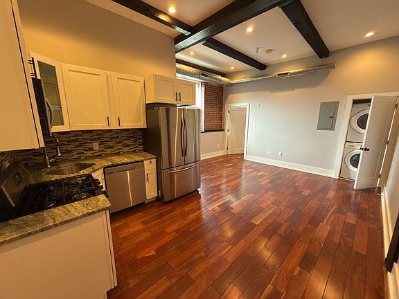 5th image of 1025 E Montgomery Ave #1A