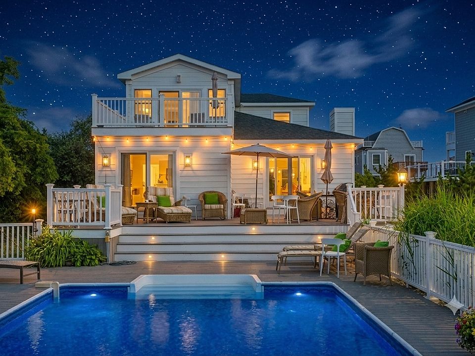 1st image of 800 Dune Rd