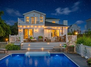 800 Dune Rd, Westhampton Dunes, NY 11978
