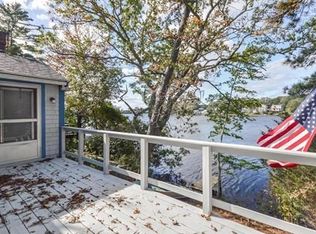 12 Boynton Ave, Wareham, MA 02571