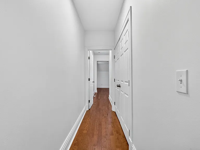2722 Armand Pl #2F — Photo 35