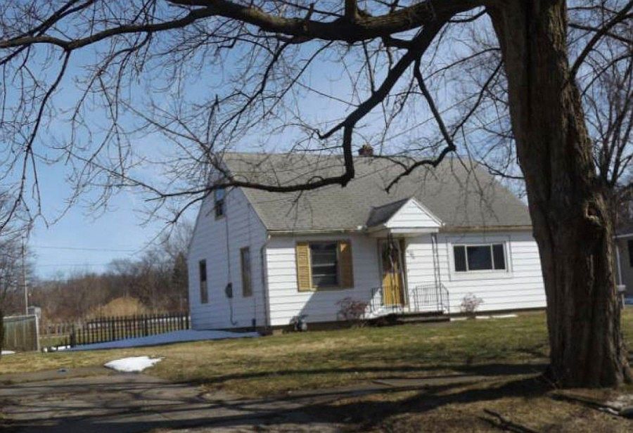 1st image of 752 Grant Ave