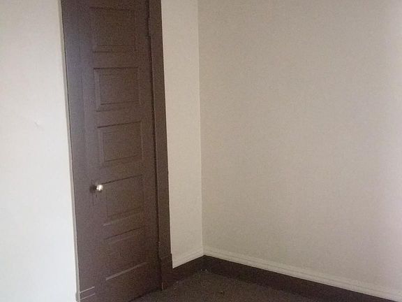 4th image of 1033 Niagara Ave #2