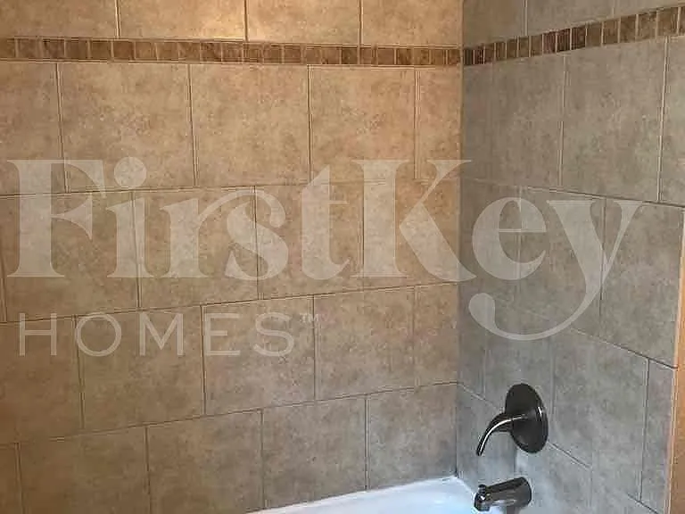 5605 Odessa Ave — Photo 24