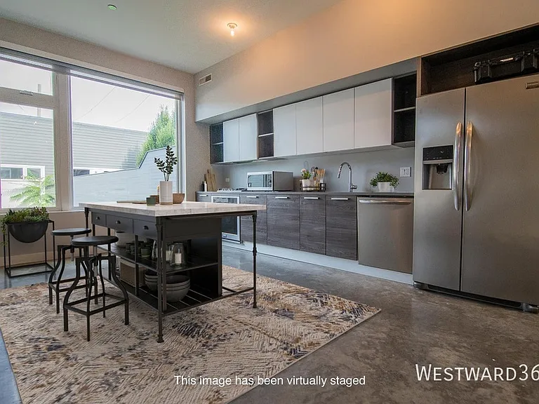 2651 N Hamlin Ave #20 — Photo 4