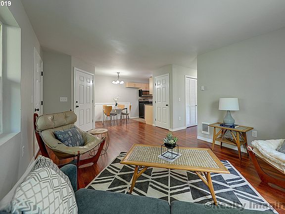 4th image of 9251 SE Clinton St Unit 306